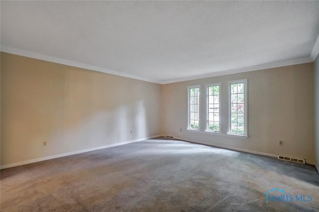 5347 Radcliffe Road Sylvania, OH 43560 - Photo 3 of 19 Gallery Image 3
