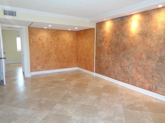 9440 Southwest 8th Street, Unit 309 Boca Raton, FL 33428 - Photo 13 of 20 9440 SW 8th St 037