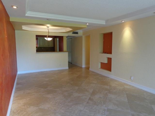 9440 Southwest 8th Street, Unit 309 Boca Raton, FL 33428 - Photo 4 of 20 9440 SW 8th St 043