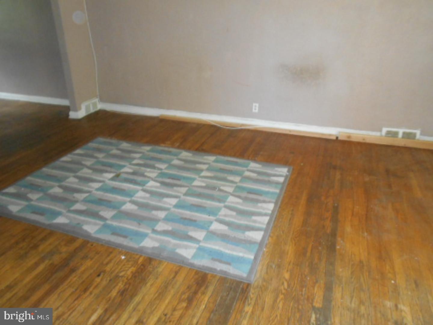 2854 Cushing Road Camden, NJ 08104 - Photo 3 of 12