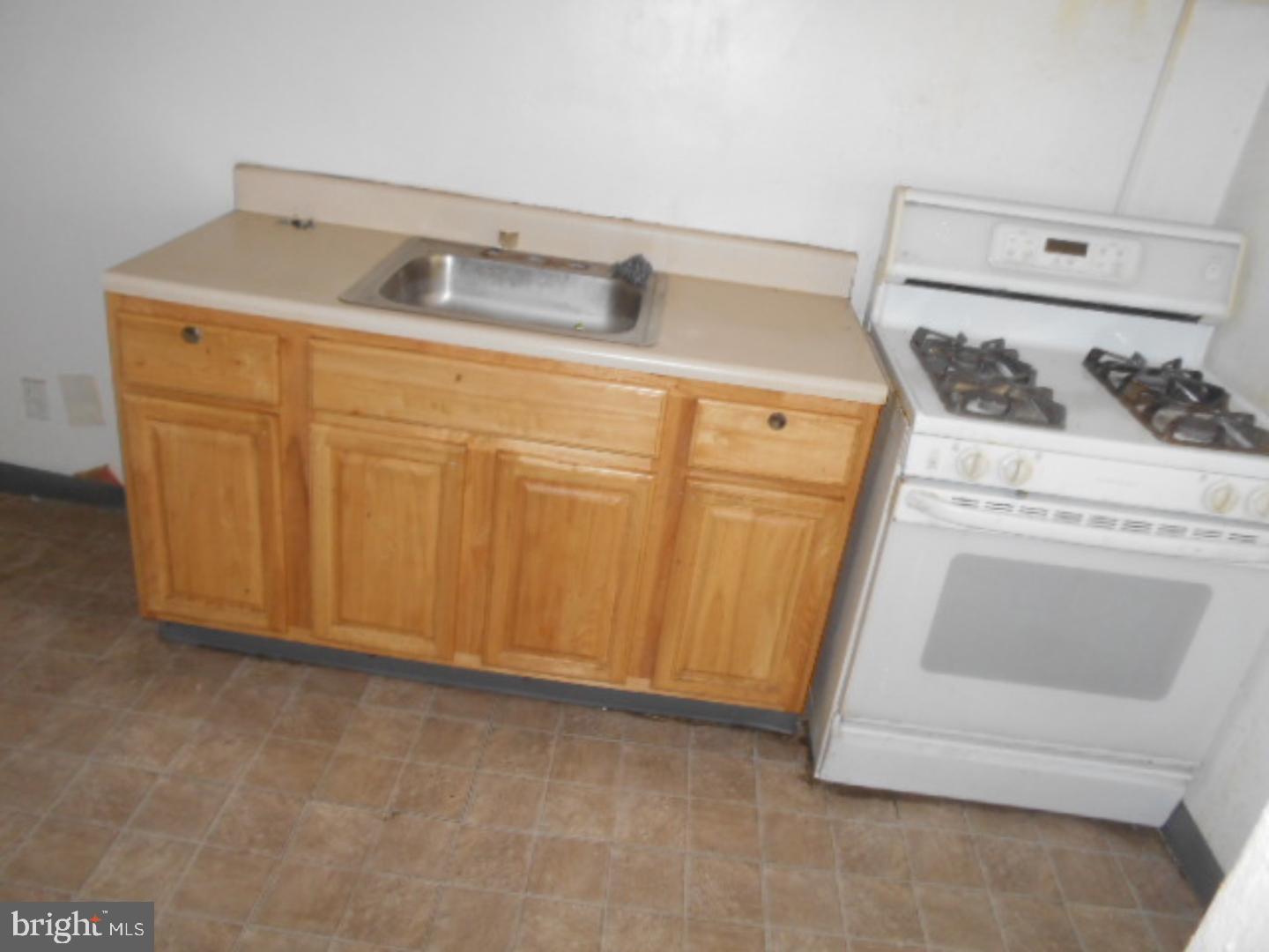 2854 Cushing Road Camden, NJ 08104 - Photo 5 of 12