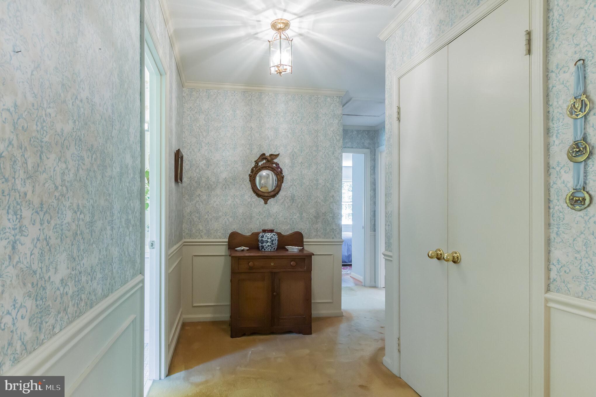 11708 Gregerscroft Road Potomac, MD 20854 - Photo 13 of 28 Gallery Image 13