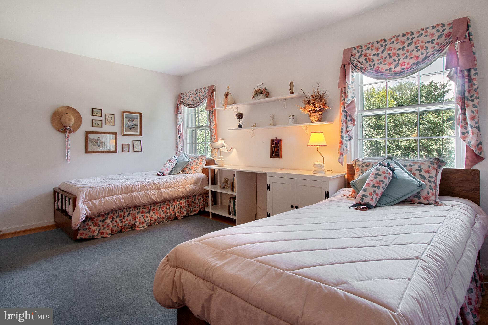 11708 Gregerscroft Road Potomac, MD 20854 - Photo 20 of 28 Bedroom