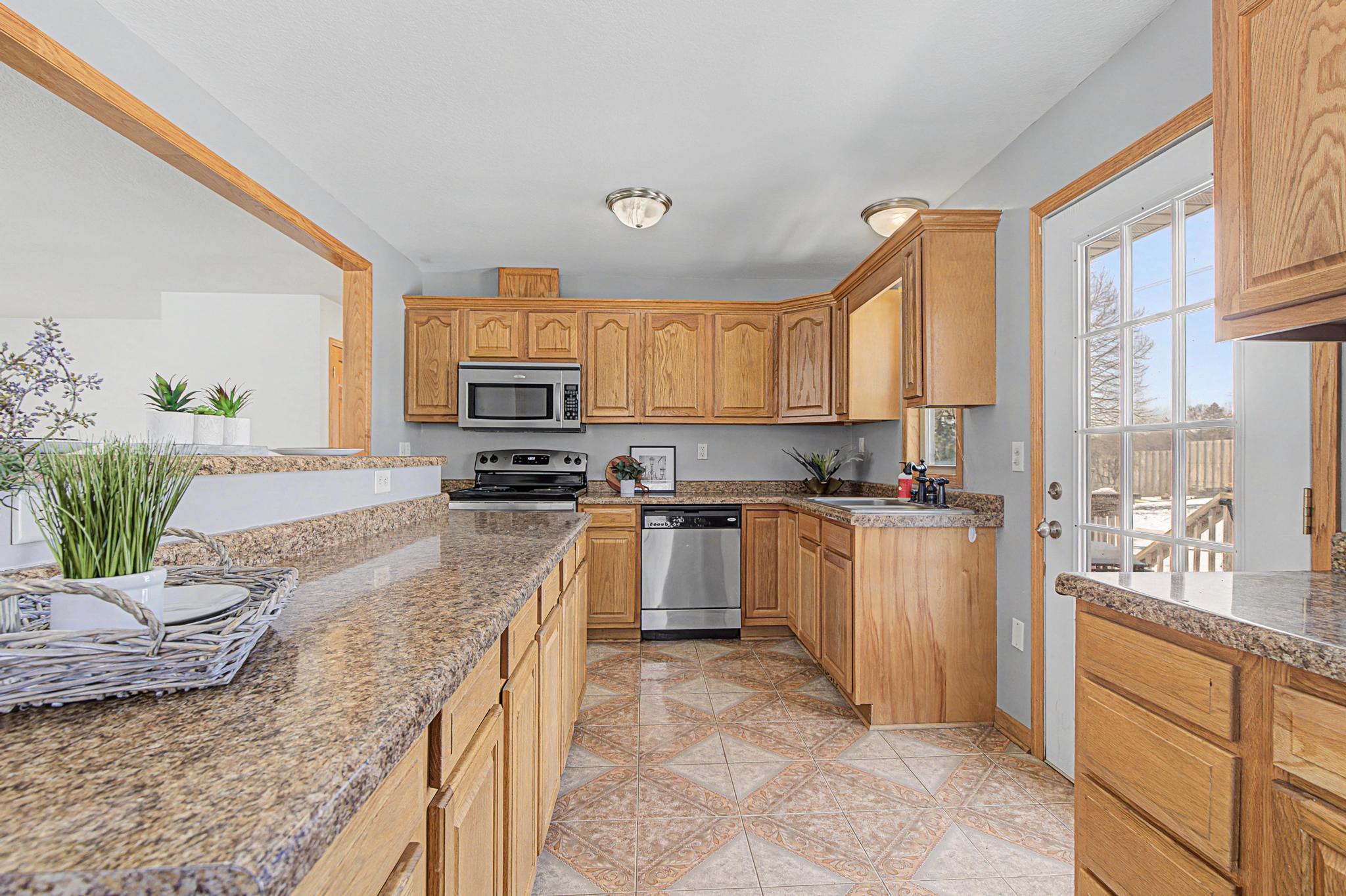 5134 Baker Road Hopkins, MN 55343 - Photo 8 of 34