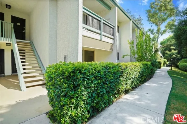 $7,500 | 4618 Park Mirasol, Calabasas, CA 91302