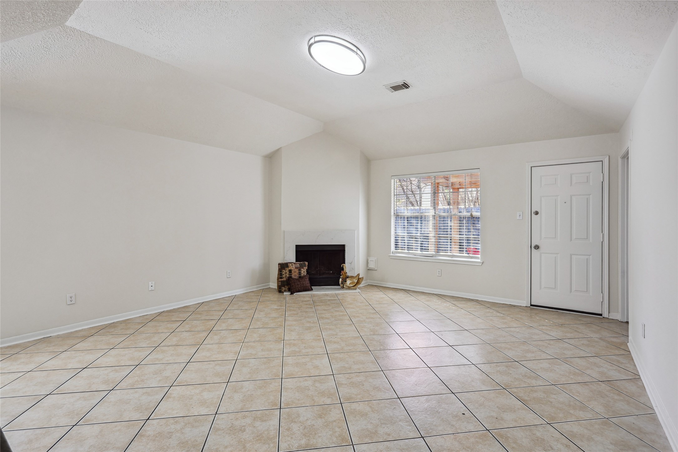 9423 Rippling Fields Drive Houston, TX 77064 - Photo 12 of 26