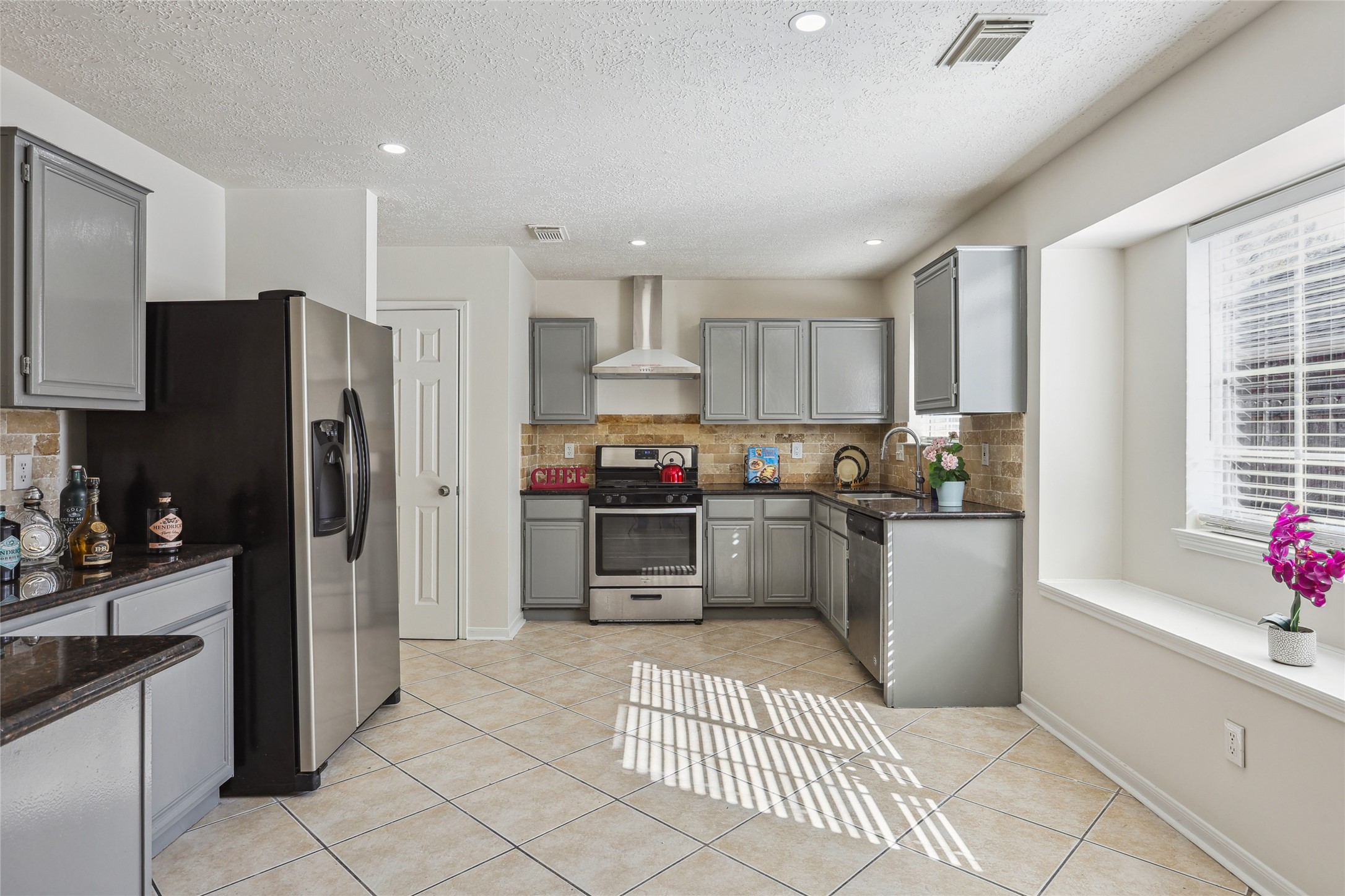 9423 Rippling Fields Drive Houston, TX 77064 - Photo 9 of 26