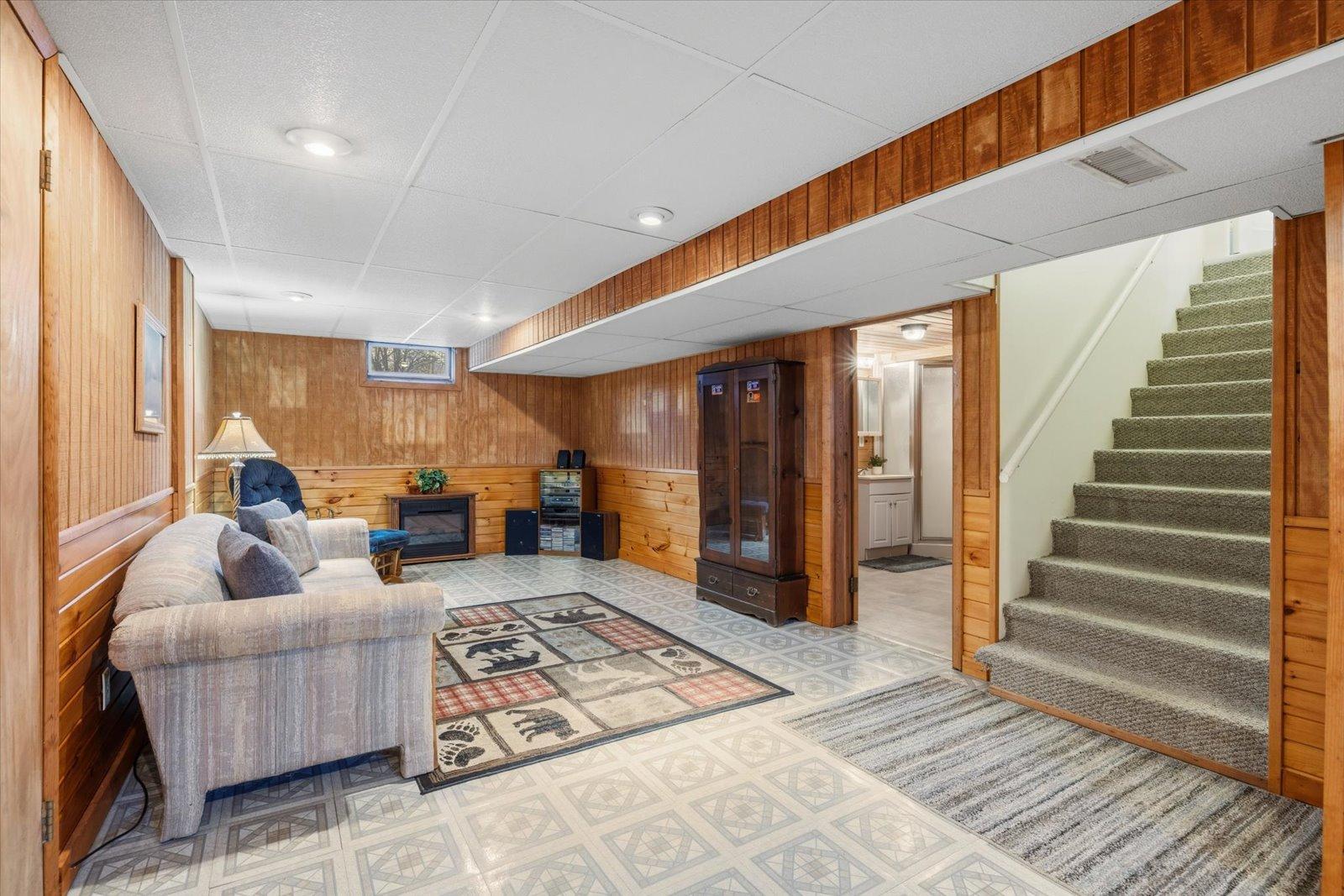 3394 Bunker Road Hibbing, MN 55746 - Photo 35 of 48