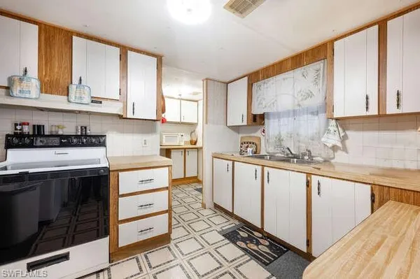 $149,900 | 131 Grassy Key Lane, Unit 44, Naples, FL 34114