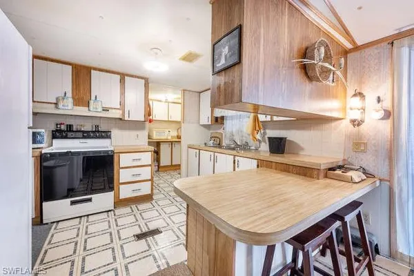 $149,900 | 131 Grassy Key Lane, Unit 44, Naples, FL 34114