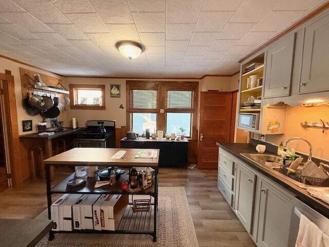129 1st Rangeway Waterville, ME 04901 - Photo 7 of 30 Kitchen opens to dining area