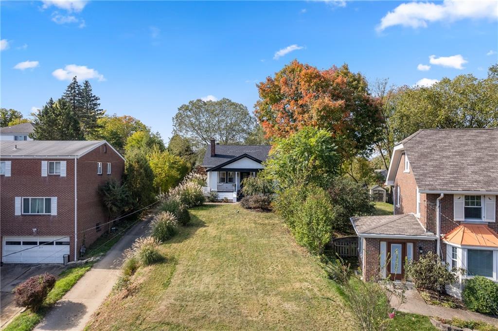 221 Cochran Road Pittsburgh, PA 15228 - Photo 3 of 46 Gallery Image 3
