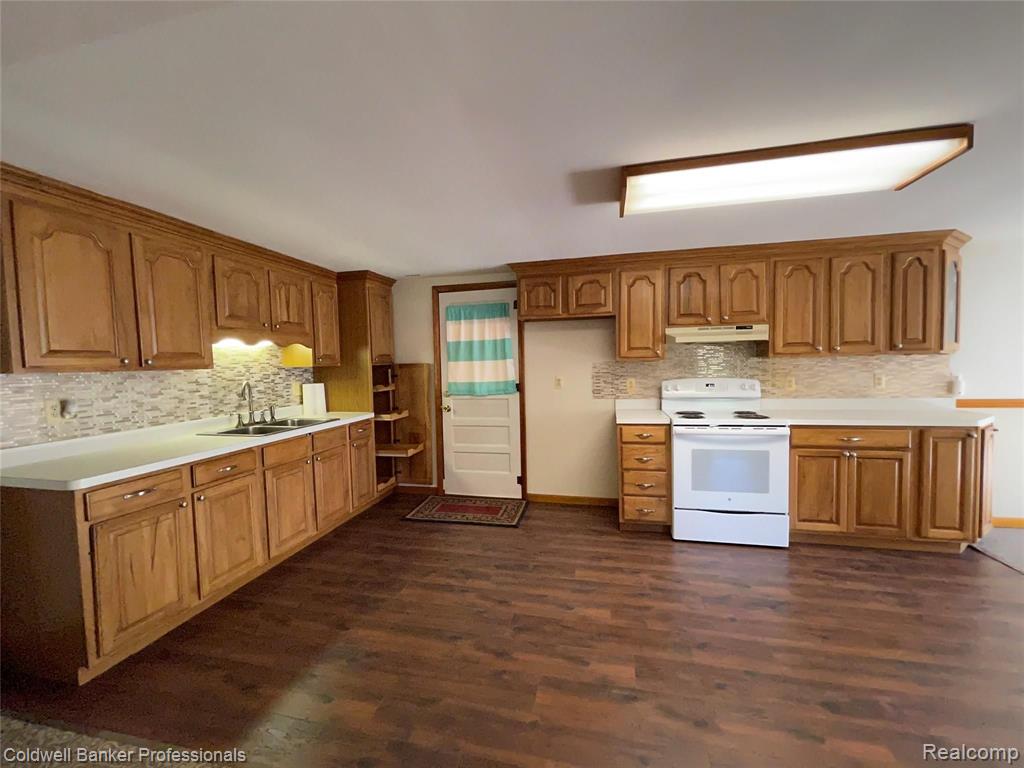 654 North Blacks Corners Road Imlay City, MI 48444 - Photo 24 of 54