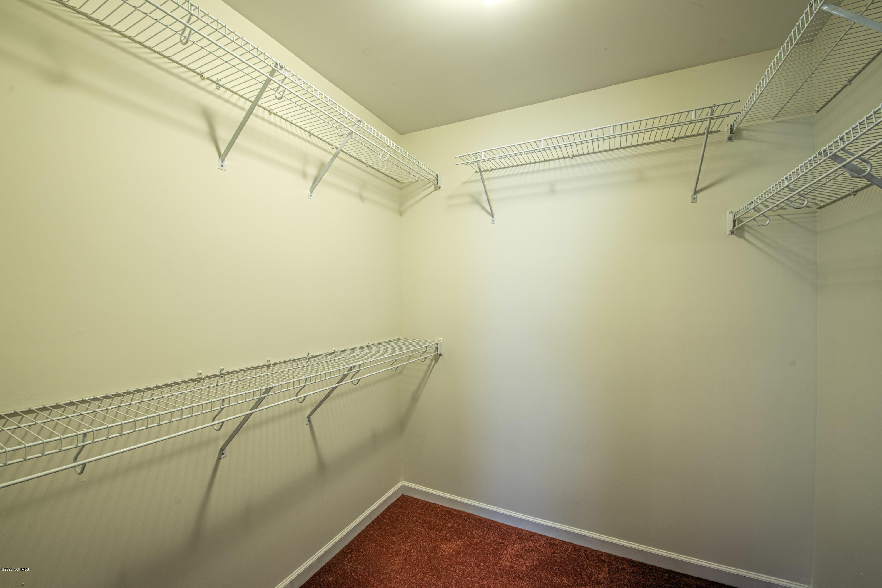 138 Bermuda View New Bern, NC 28560 - Photo 14 of 33 Master Closet