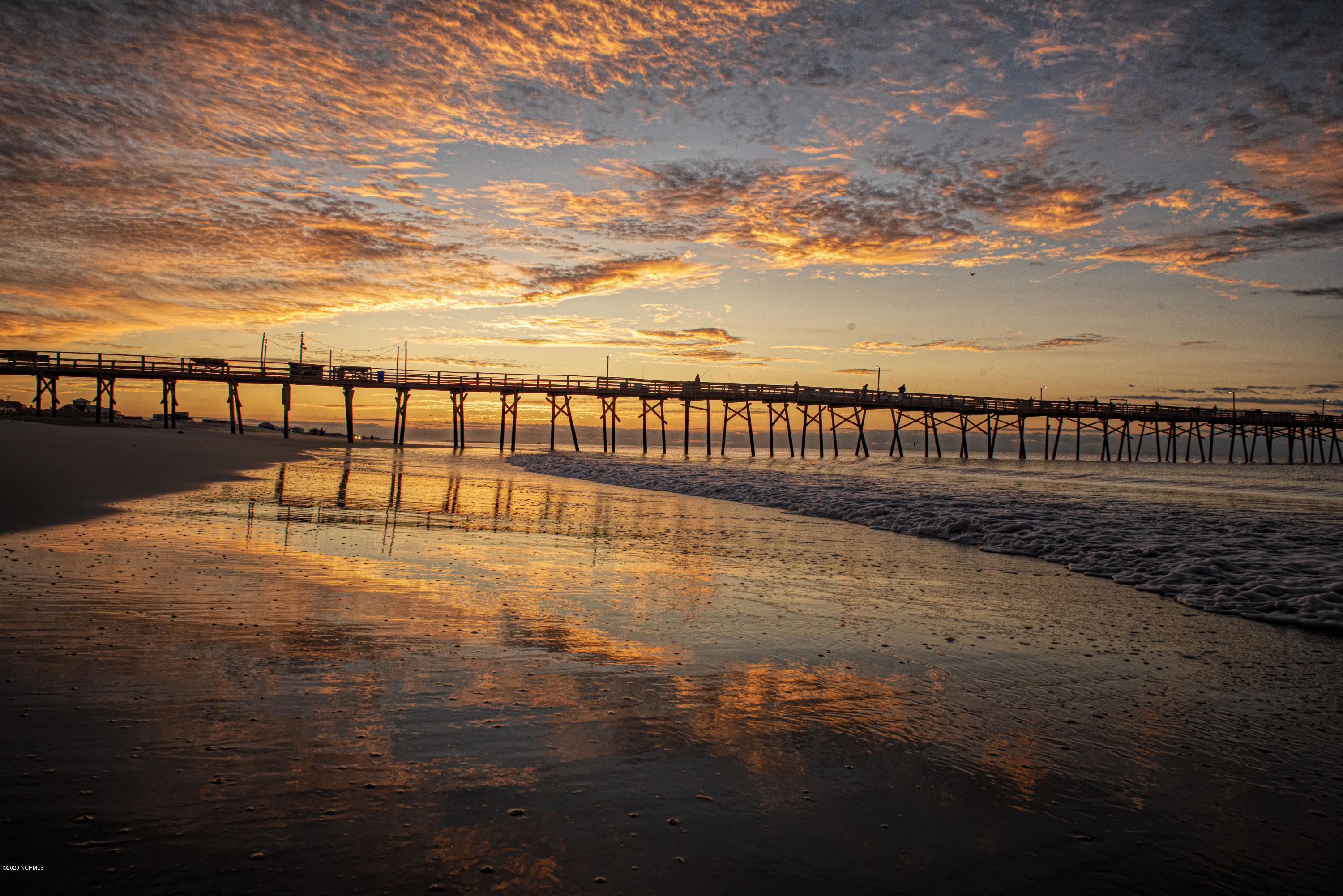138 Bermuda View New Bern, NC 28560 - Photo 32 of 33 Oceanana Fishing Pier at Sunrise