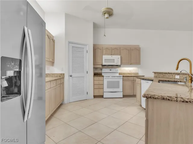 $2,399 | 1580 Argyle Drive, Fort Myers, FL 33919