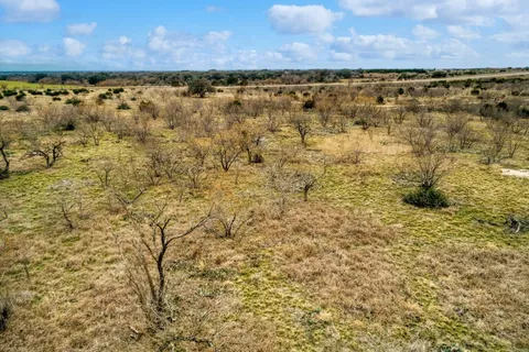 $350,000 | 4220 West Us Highway, Lometa, TX 76853