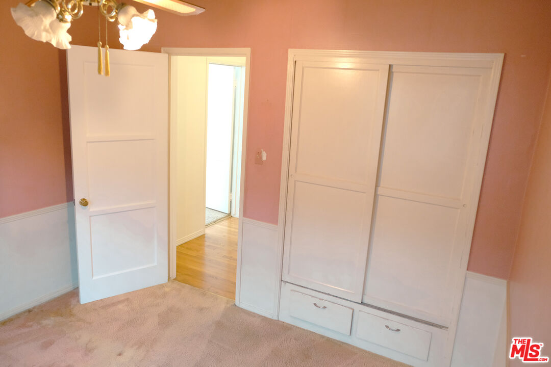 Undisclosed Address Los Angeles, CA 90066 - Photo 13 of 27 a view of closet