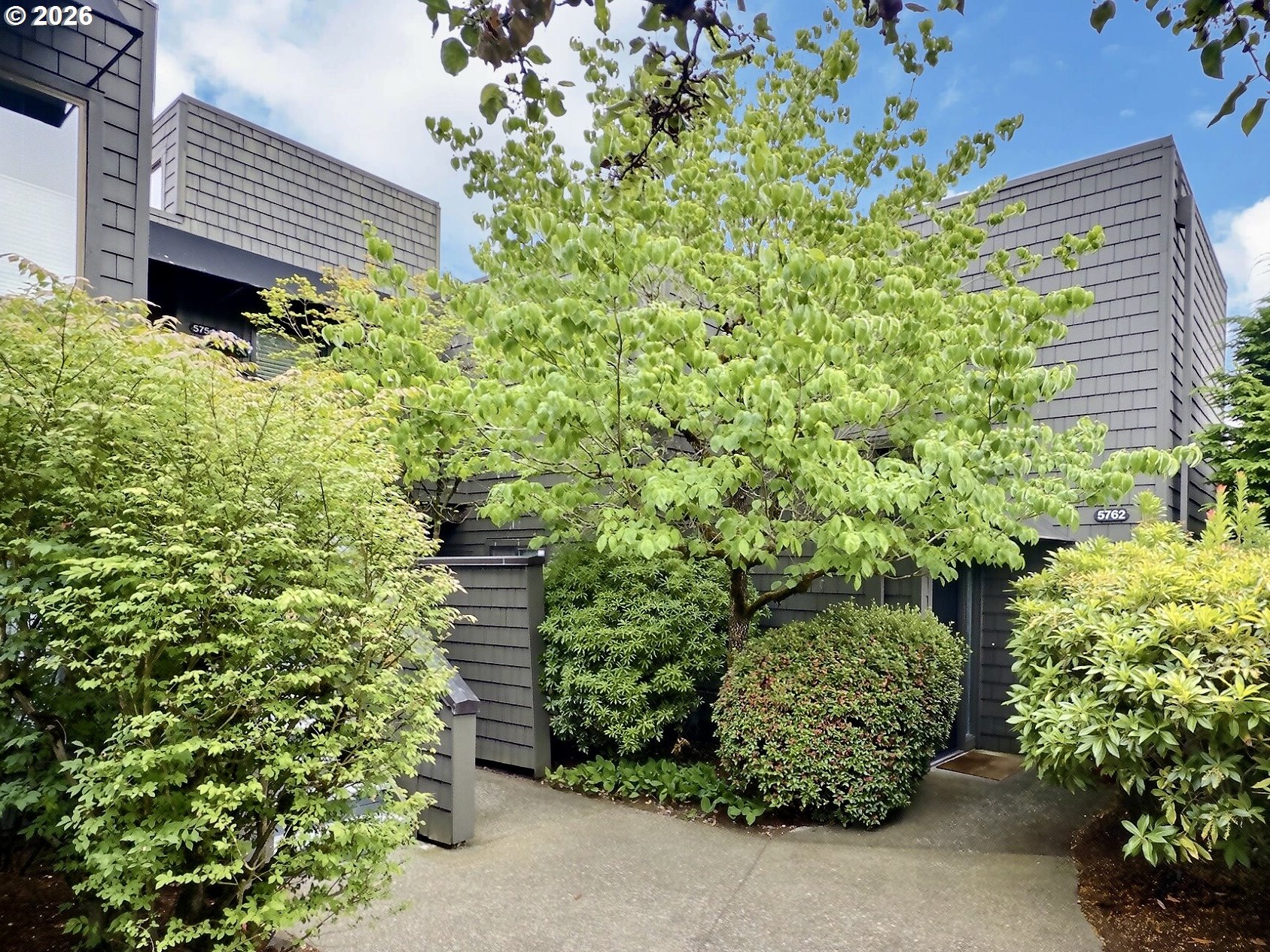 5758 South Riverpoint Lane Portland, OR 97239 - Photo 2 of 28