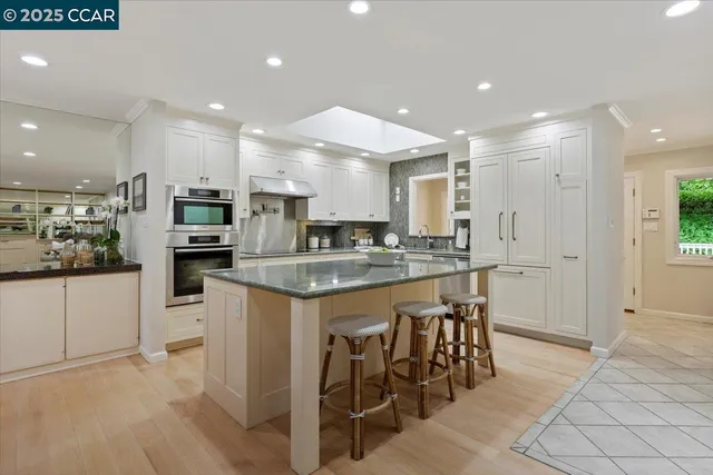 $1,895,000 | 24 Valencia Road, Orinda, CA 94563
