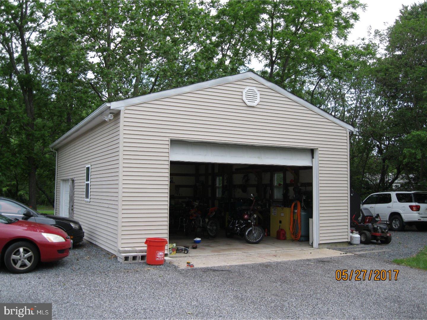 1122 Whitehall Road Newfield, NJ 08344 - Photo 18 of 24 Garage
