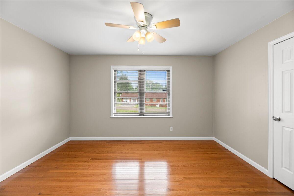 213 Carta Road Knoxville, TN 37914 - Photo 12 of 20 12-213-Carta-Rd-Knoxville-TN-12