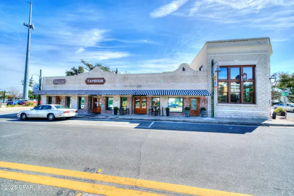 $2,800 | 2615 West 11th Street, Panama City, FL 32401
