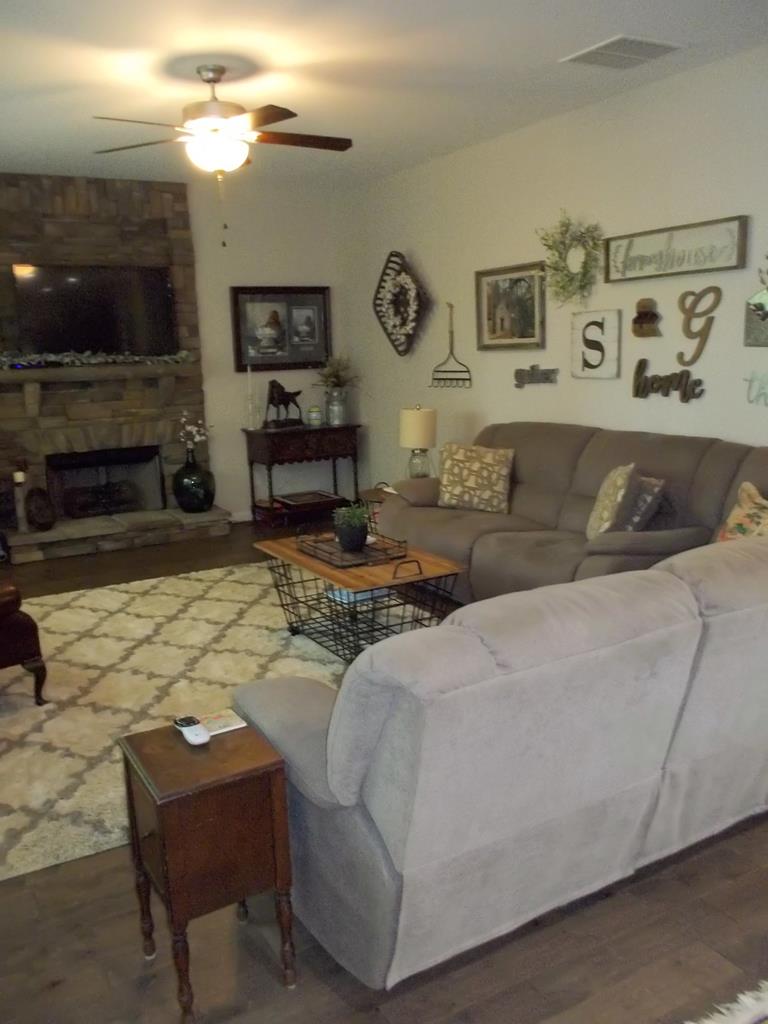 33 Lilac Path Hamilton, GA 31811 - Photo 20 of 46 Family/living room