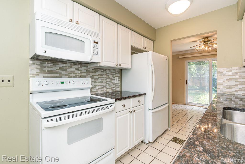 169 Manor Way Rochester Hills, MI 48309 - Photo 8 of 23