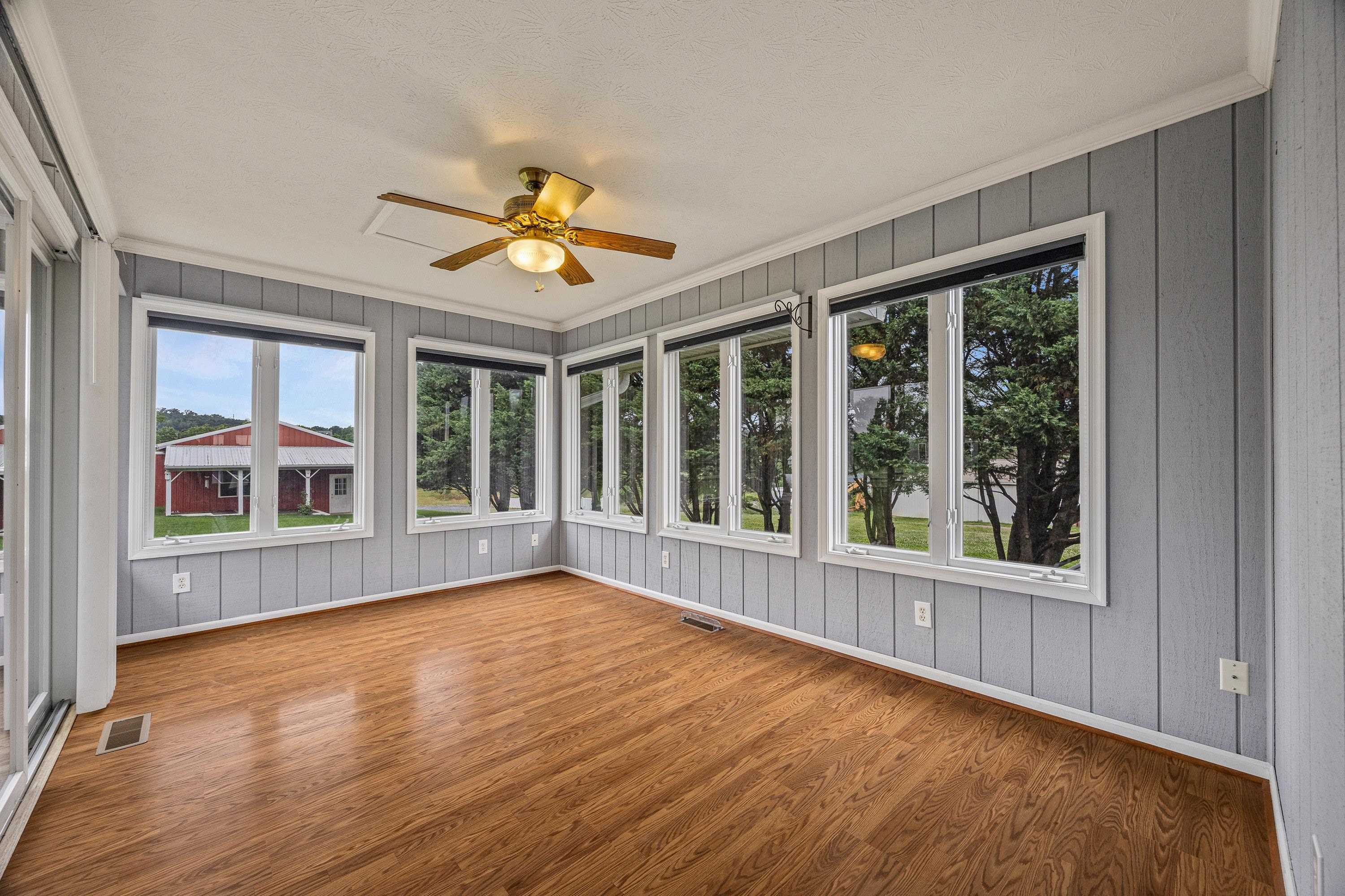 648 Boyers Road Harrisonburg, VA 22801 - Photo 23 of 75 Sunroom