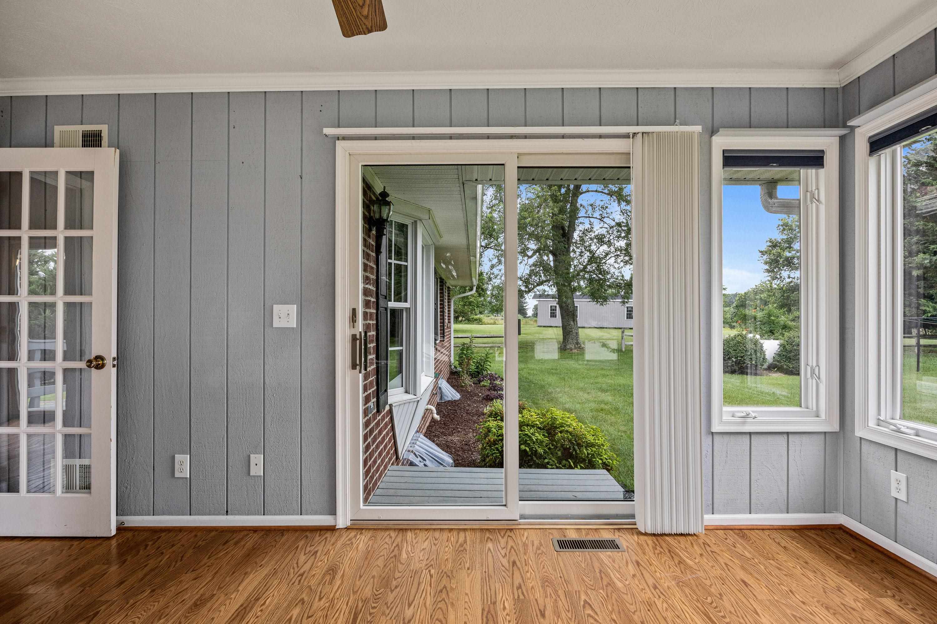 648 Boyers Road Harrisonburg, VA 22801 - Photo 25 of 75 Sunroom