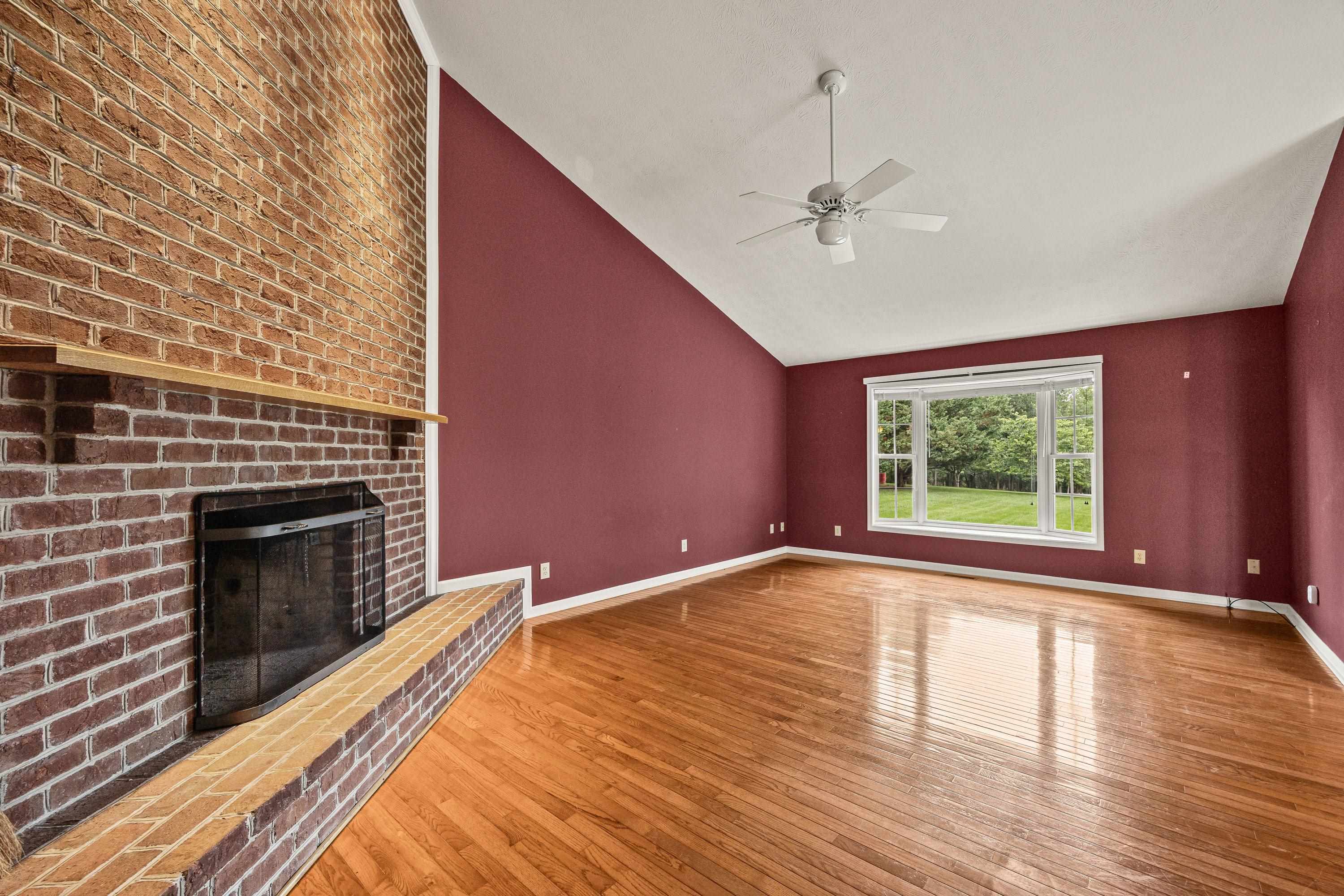 648 Boyers Road Harrisonburg, VA 22801 - Photo 4 of 75 Living Room