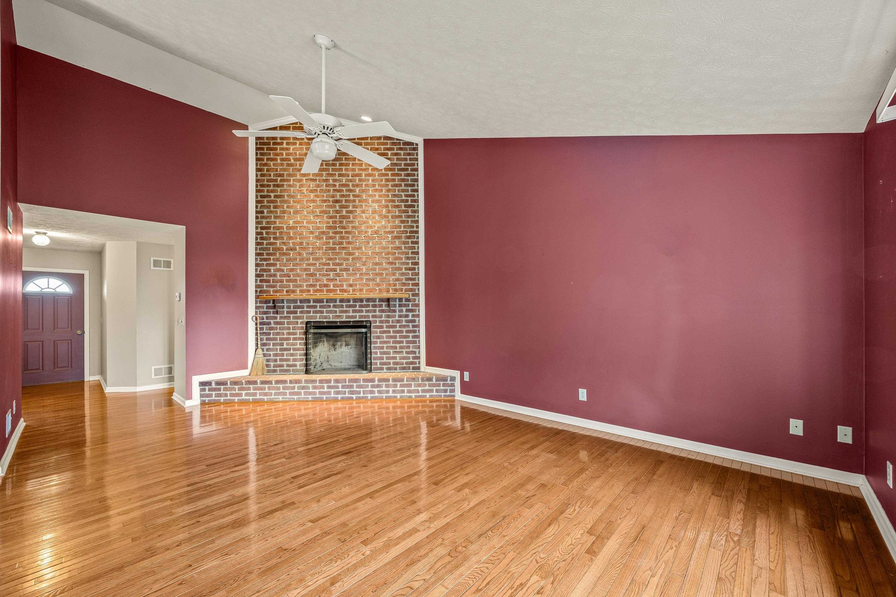 648 Boyers Road Harrisonburg, VA 22801 - Photo 5 of 75 Living Room