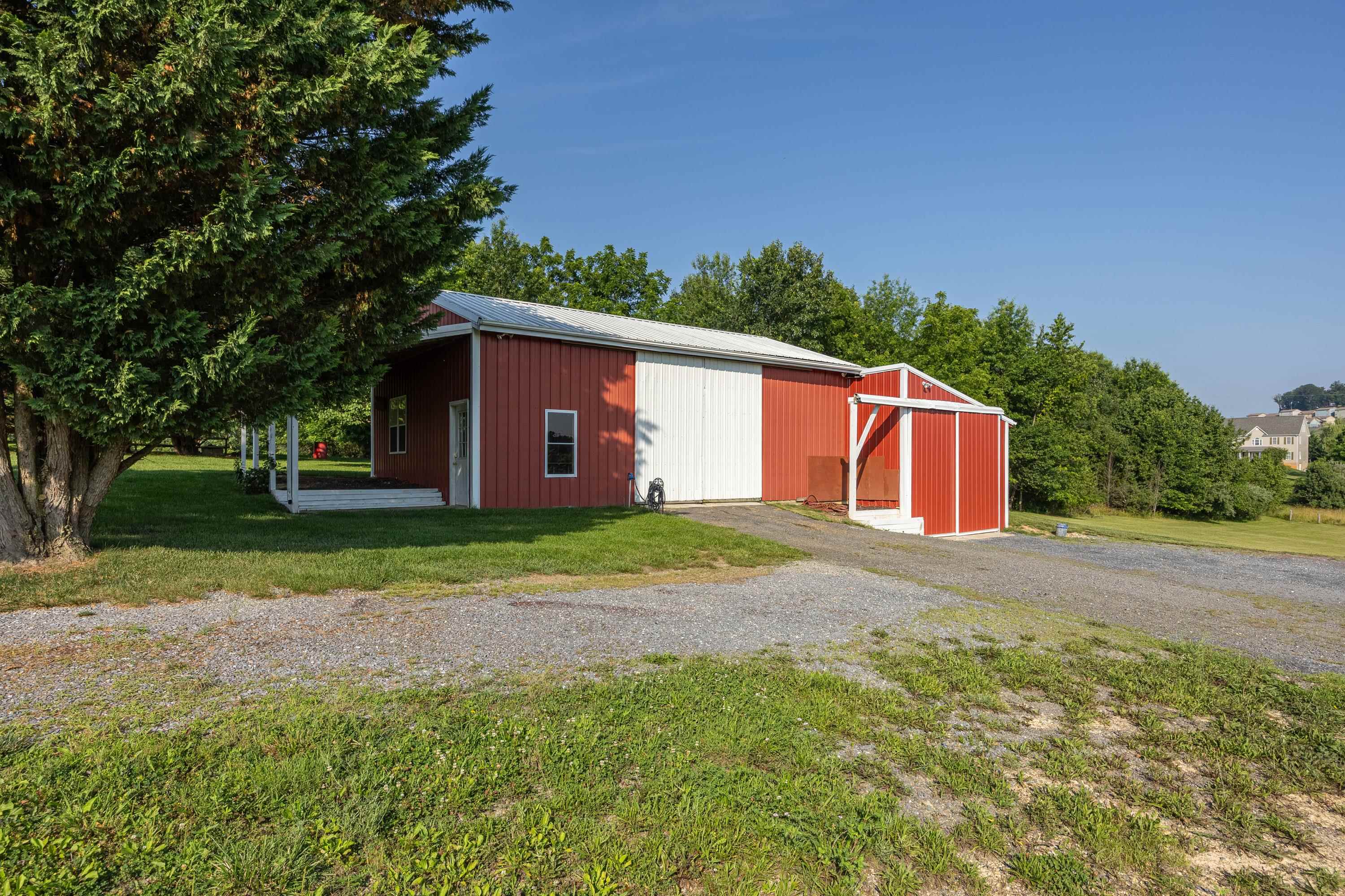 648 Boyers Road Harrisonburg, VA 22801 - Photo 57 of 75 Backyard