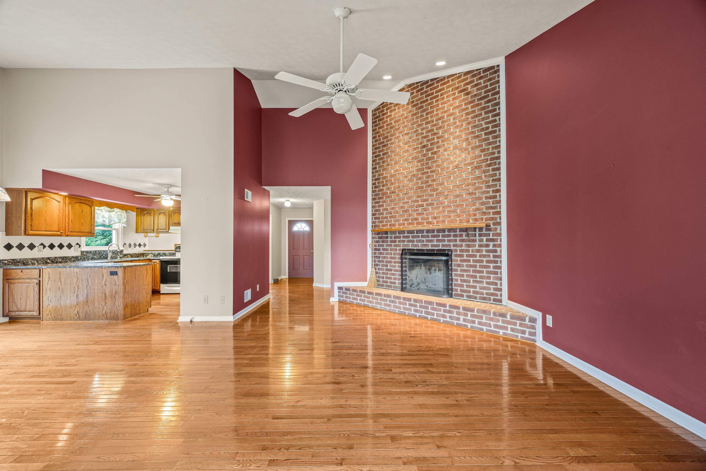 648 Boyers Road Harrisonburg, VA 22801 - Photo 6 of 75 Living Room