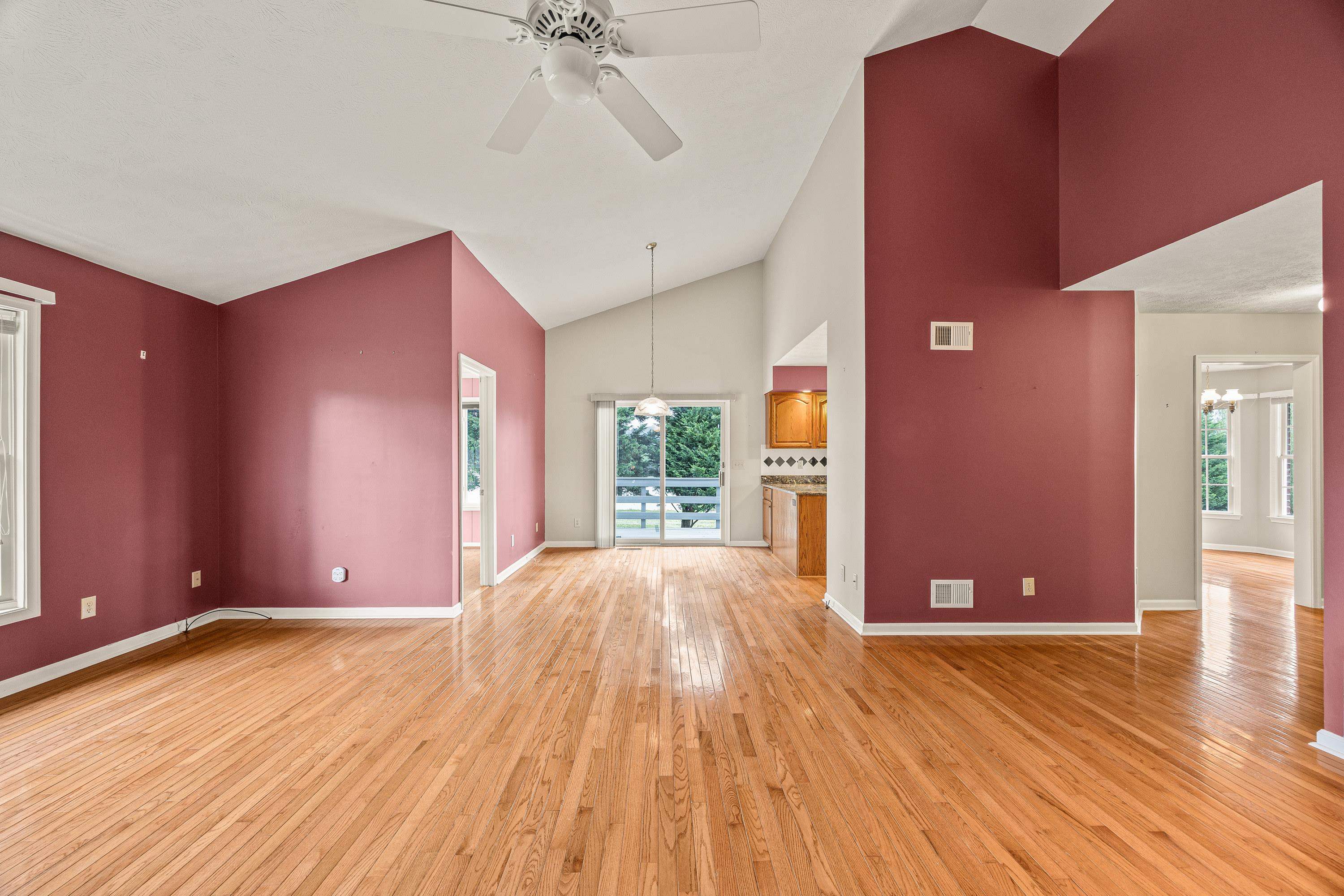 648 Boyers Road Harrisonburg, VA 22801 - Photo 8 of 75 Living Room