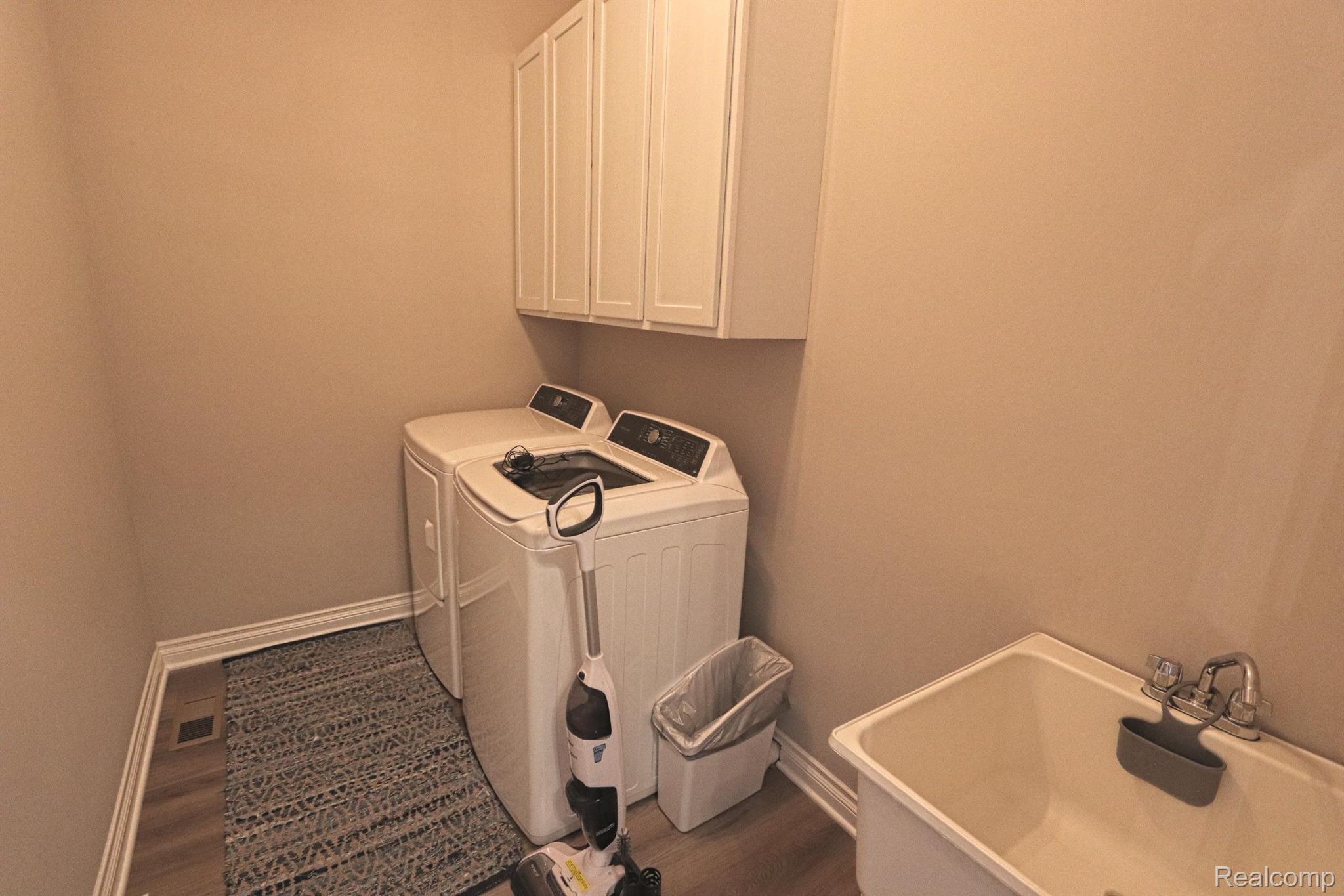 25931 King Road Romulus, MI 48174 - Photo 35 of 51