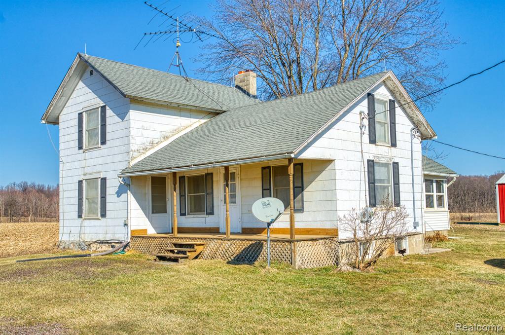 7350 North Nicholson Road Fowlerville, MI 48836 - Photo 2 of 27