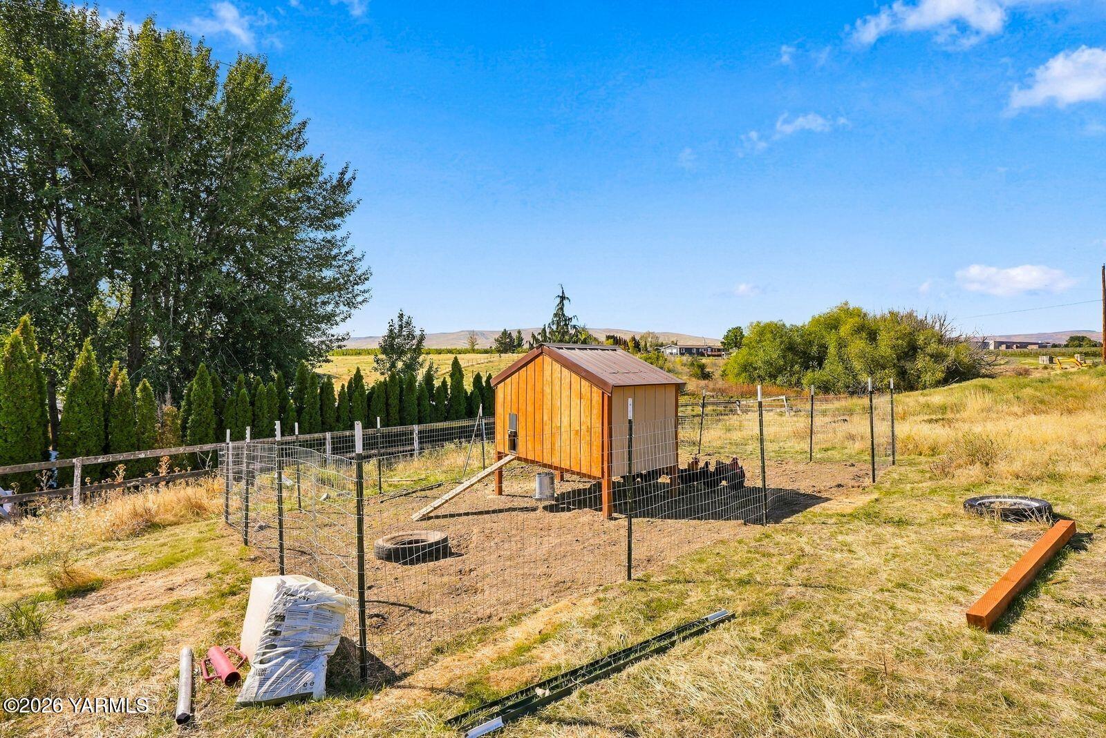 592 Livengood Road Cowiche, WA 98923 - Photo 42 of 51 Upper pasture chicken coop