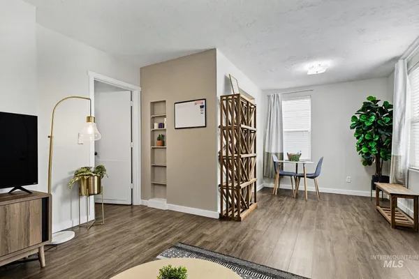 $1,200,000 | 2104 North 18th Street, Boise, ID 83702