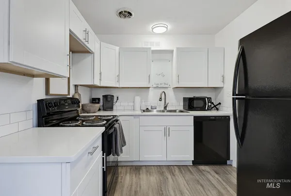 $1,200,000 | 2104 North 18th Street, Boise, ID 83702