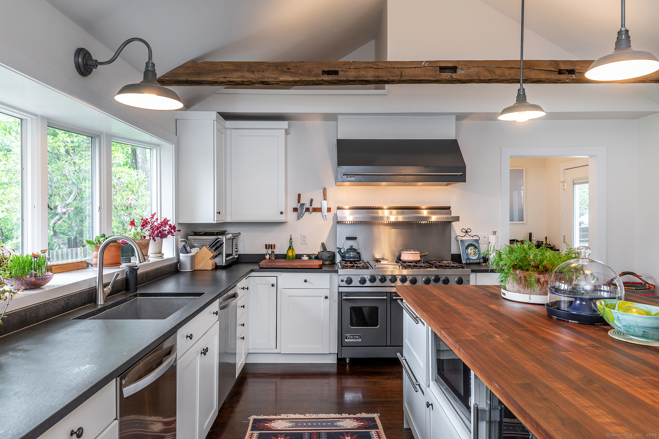 409 Northrup Street Bridgewater, CT 06752 - Photo 6 of 26