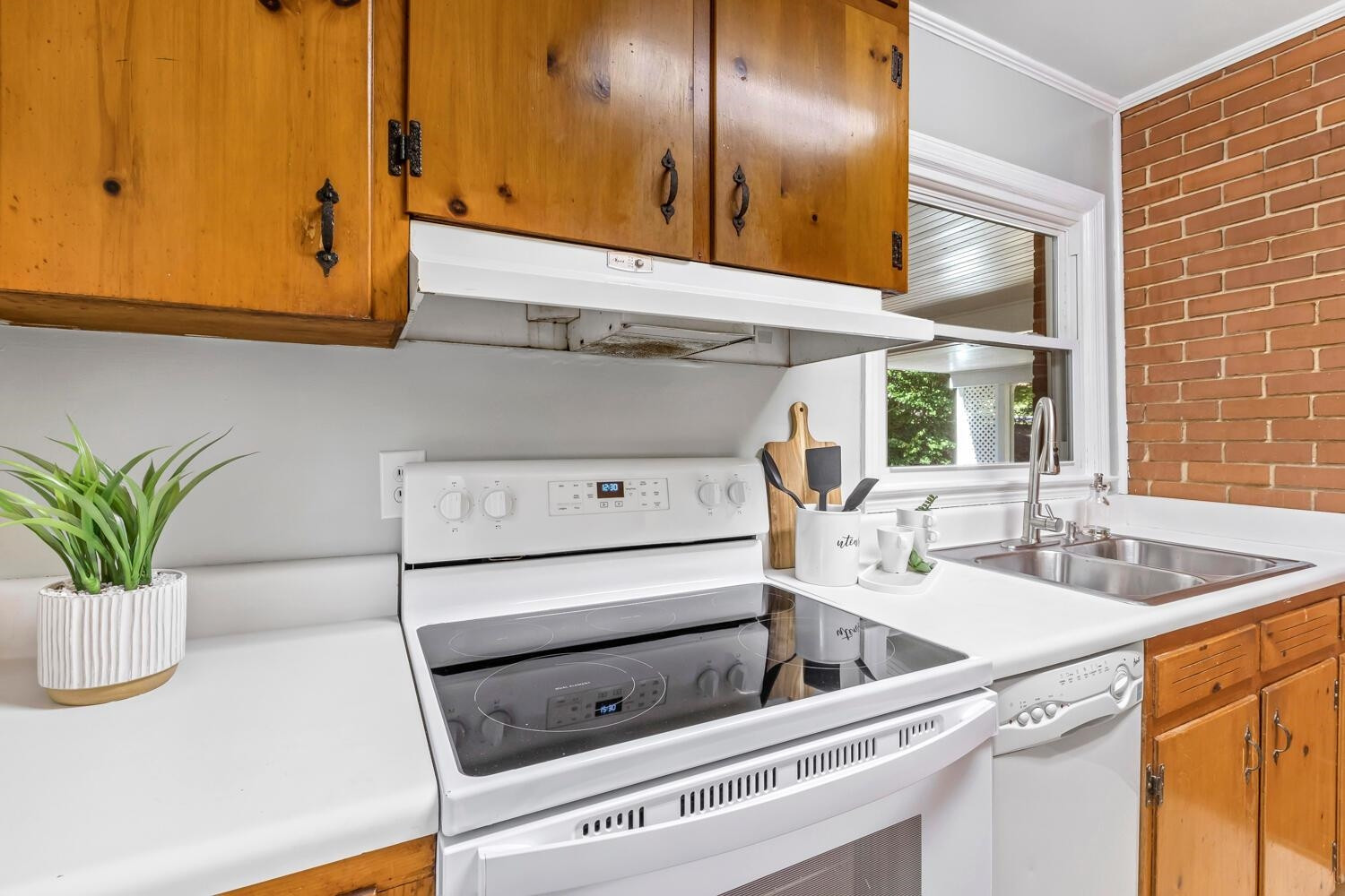 3321 Octavia Street Raleigh, NC 27606 - Photo 14 of 46 Photo 14