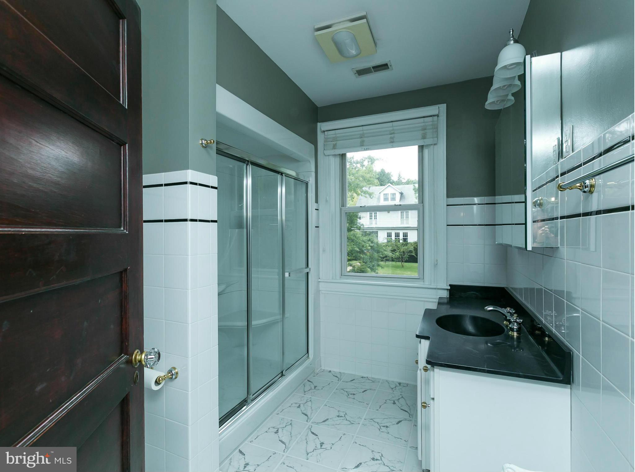 5715 Ridgedale Road Baltimore, MD 21209 - Photo 19 of 29 Bath 1 on second floor