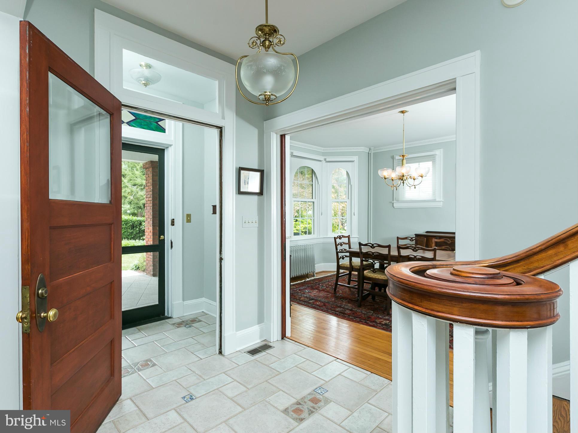 5715 Ridgedale Road Baltimore, MD 21209 - Photo 4 of 29 Welcome home!