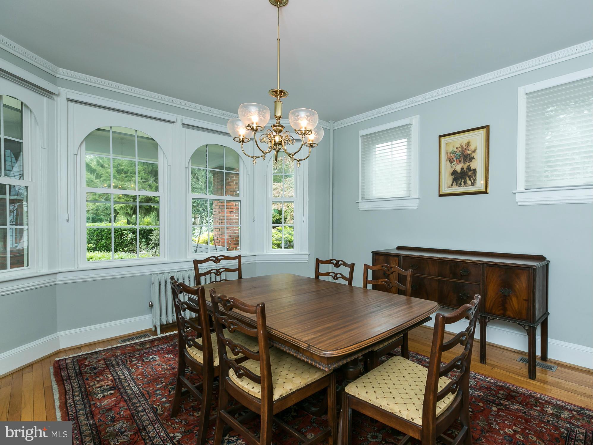 5715 Ridgedale Road Baltimore, MD 21209 - Photo 8 of 29 Bright dining room