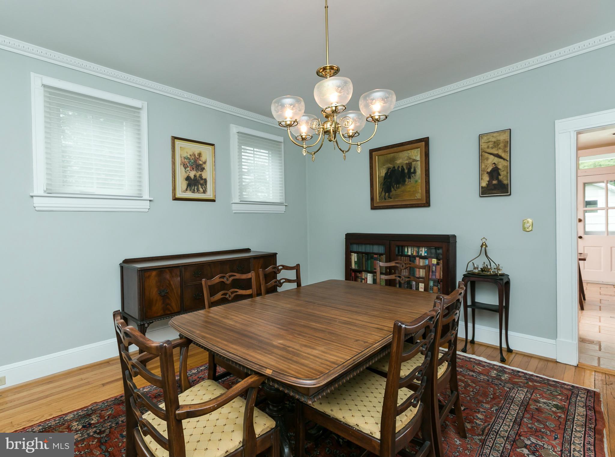 5715 Ridgedale Road Baltimore, MD 21209 - Photo 9 of 29 Large space for your entertaining