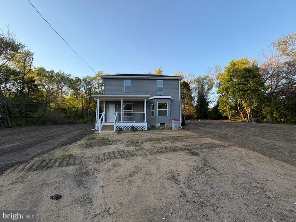 $2,100 | 380 West Weymouth Road, Vineland, NJ 08360