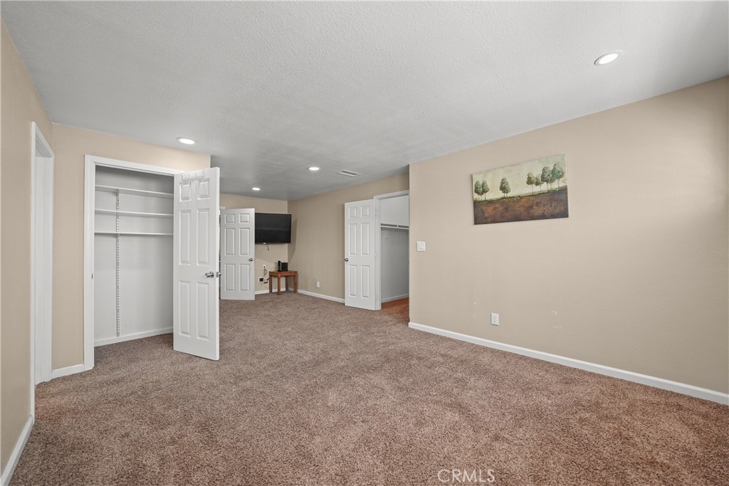 895 North Los Robles Avenue Pasadena, CA 91104 - Photo 21 of 58