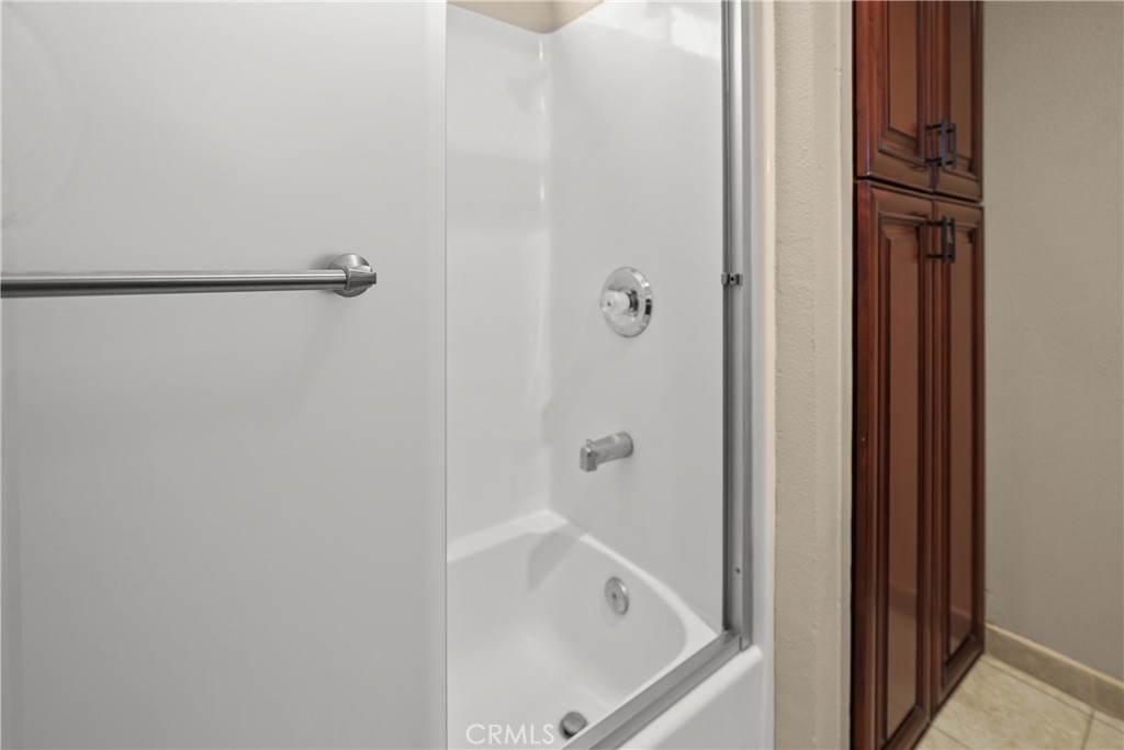 895 North Los Robles Avenue Pasadena, CA 91104 - Photo 29 of 58